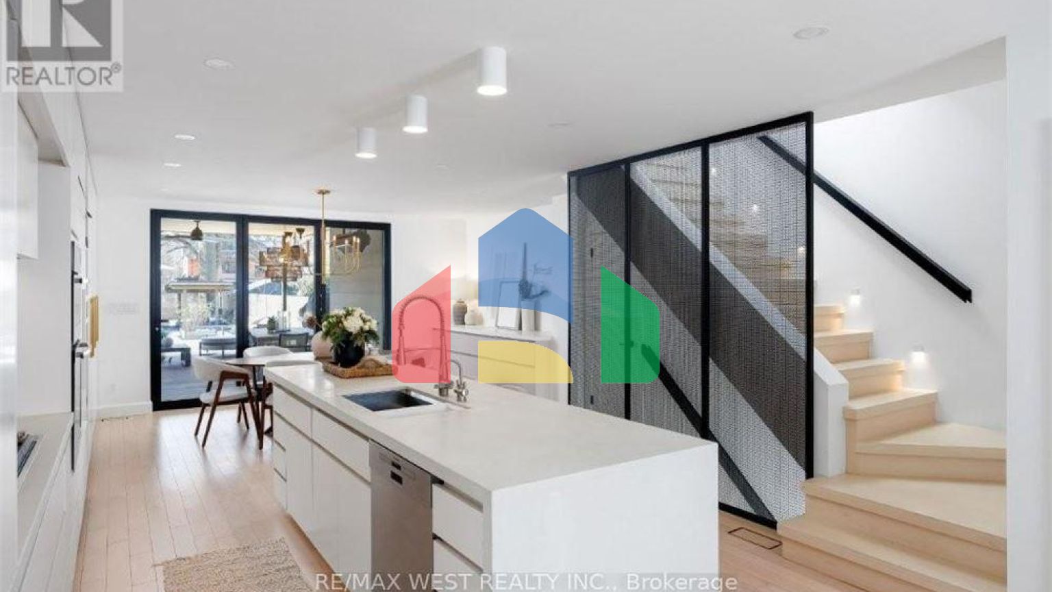 Residential - Single Family Home - Toronto, Canada - Canada