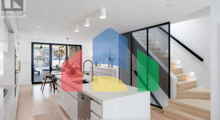 Residential - Single Family Home - Toronto, Canada - Canada