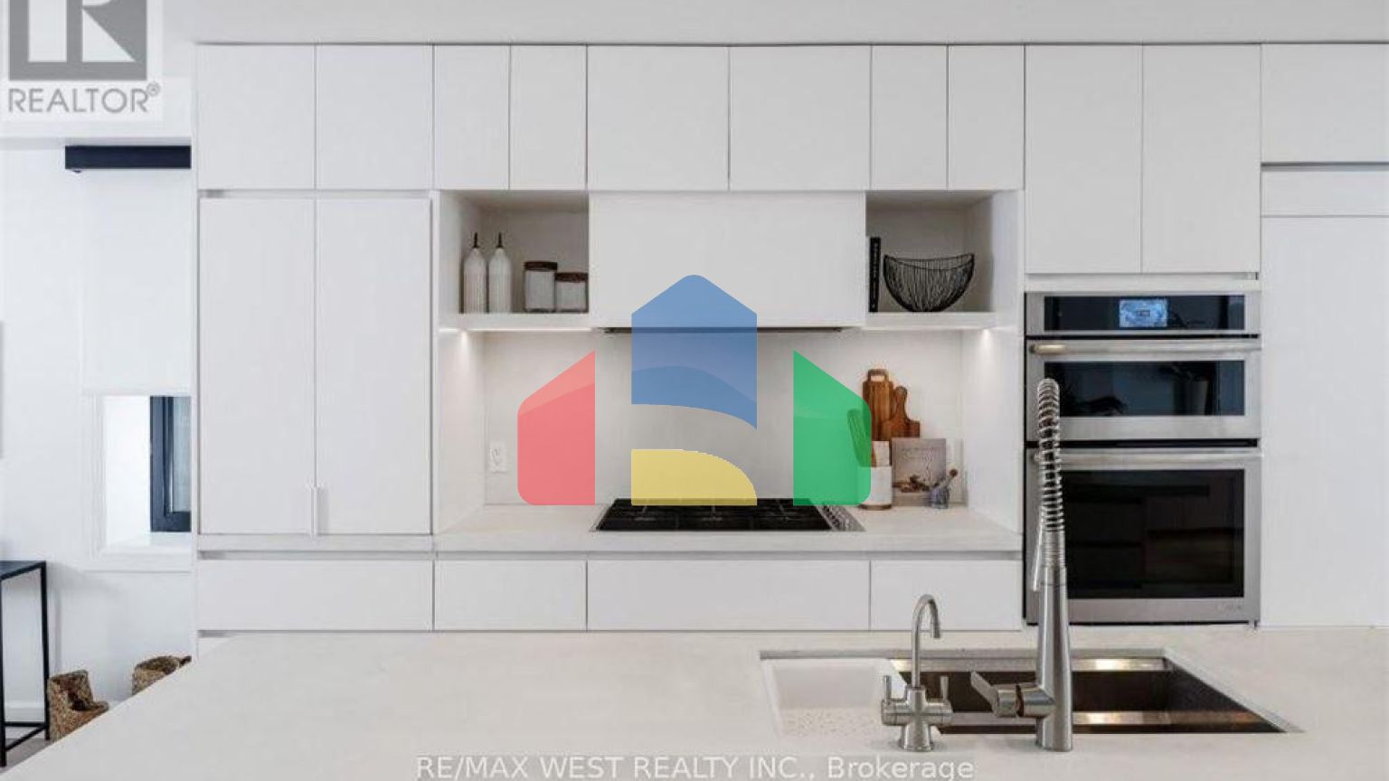 Residential - Single Family Home - Toronto, Canada - Canada