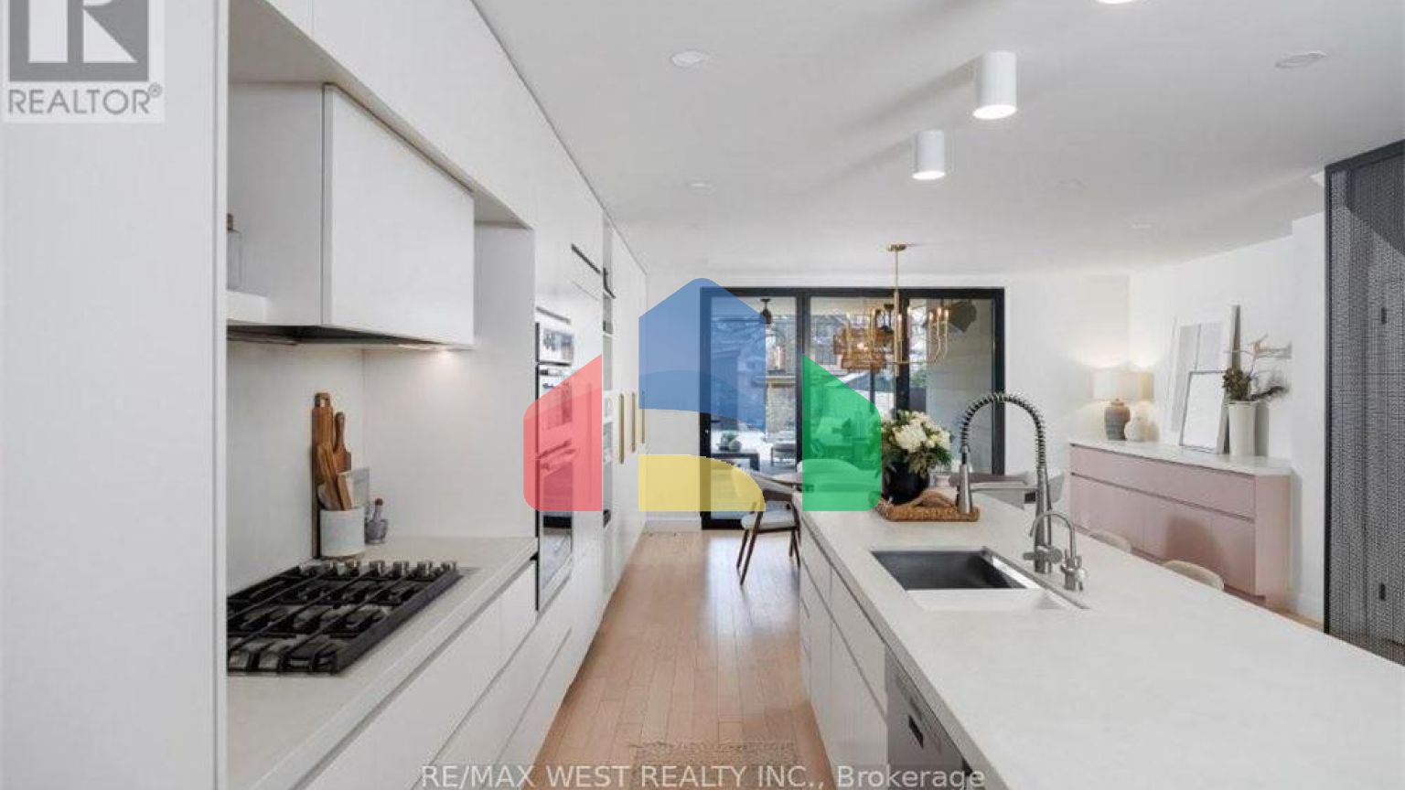 Residential - Single Family Home - Toronto, Canada - Canada