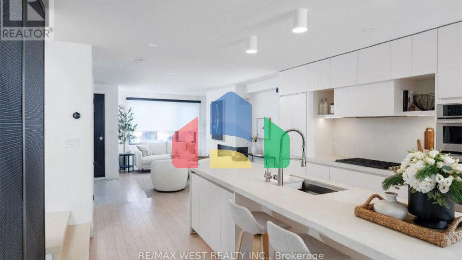 Residential - Single Family Home - Toronto, Canada - Canada