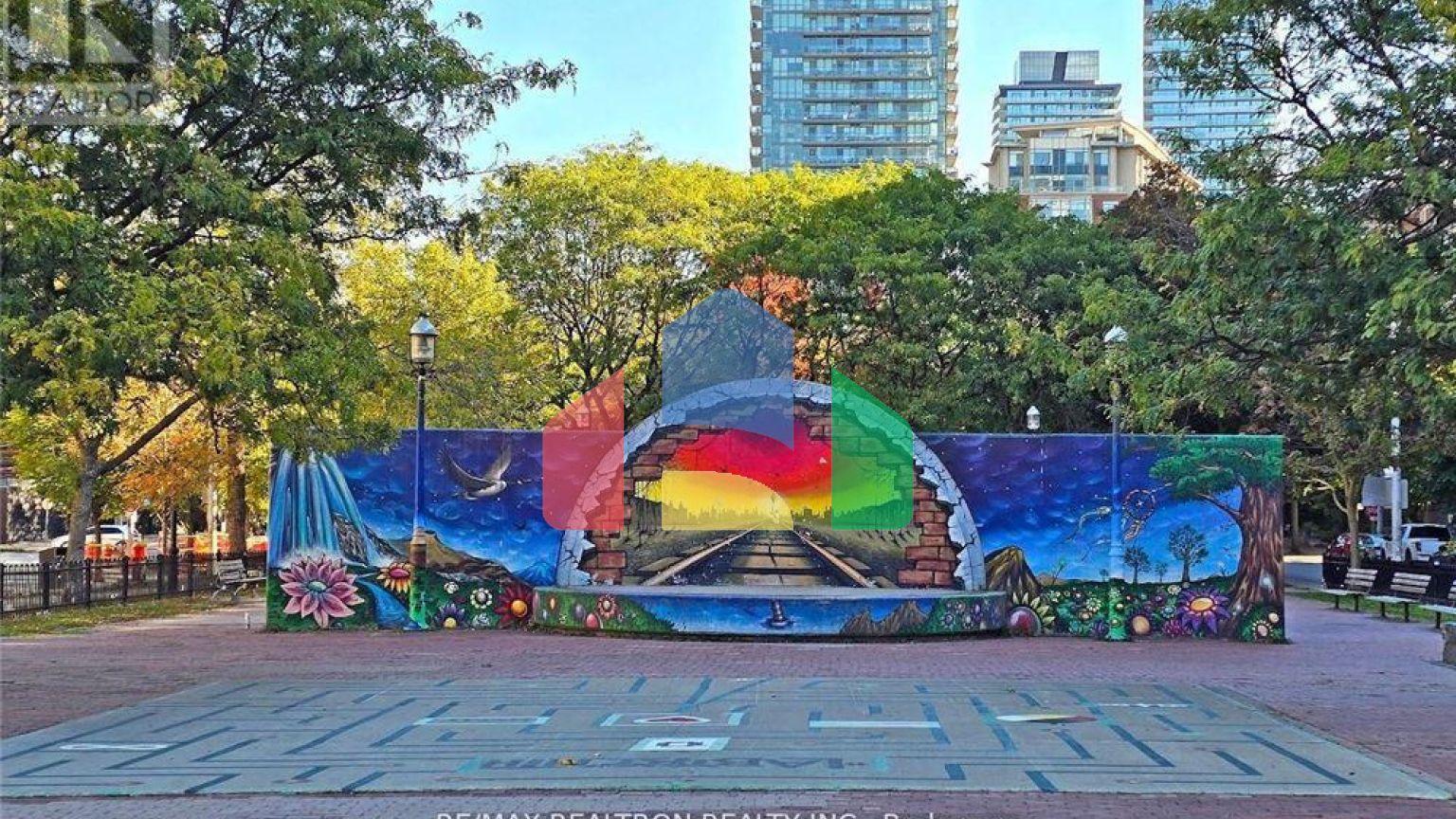 Residential - Single Family Home - Toronto, Canada - Canada