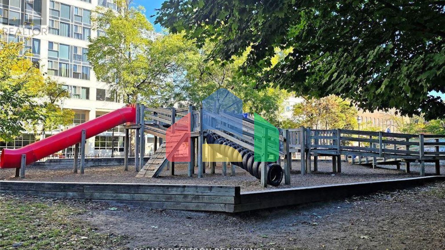 Residential - Single Family Home - Toronto, Canada - Canada