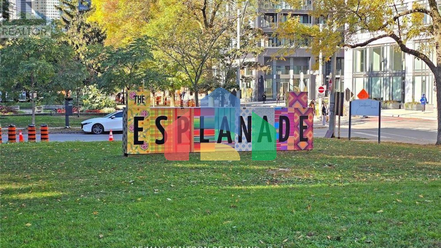 Residential - Single Family Home - Toronto, Canada - Canada