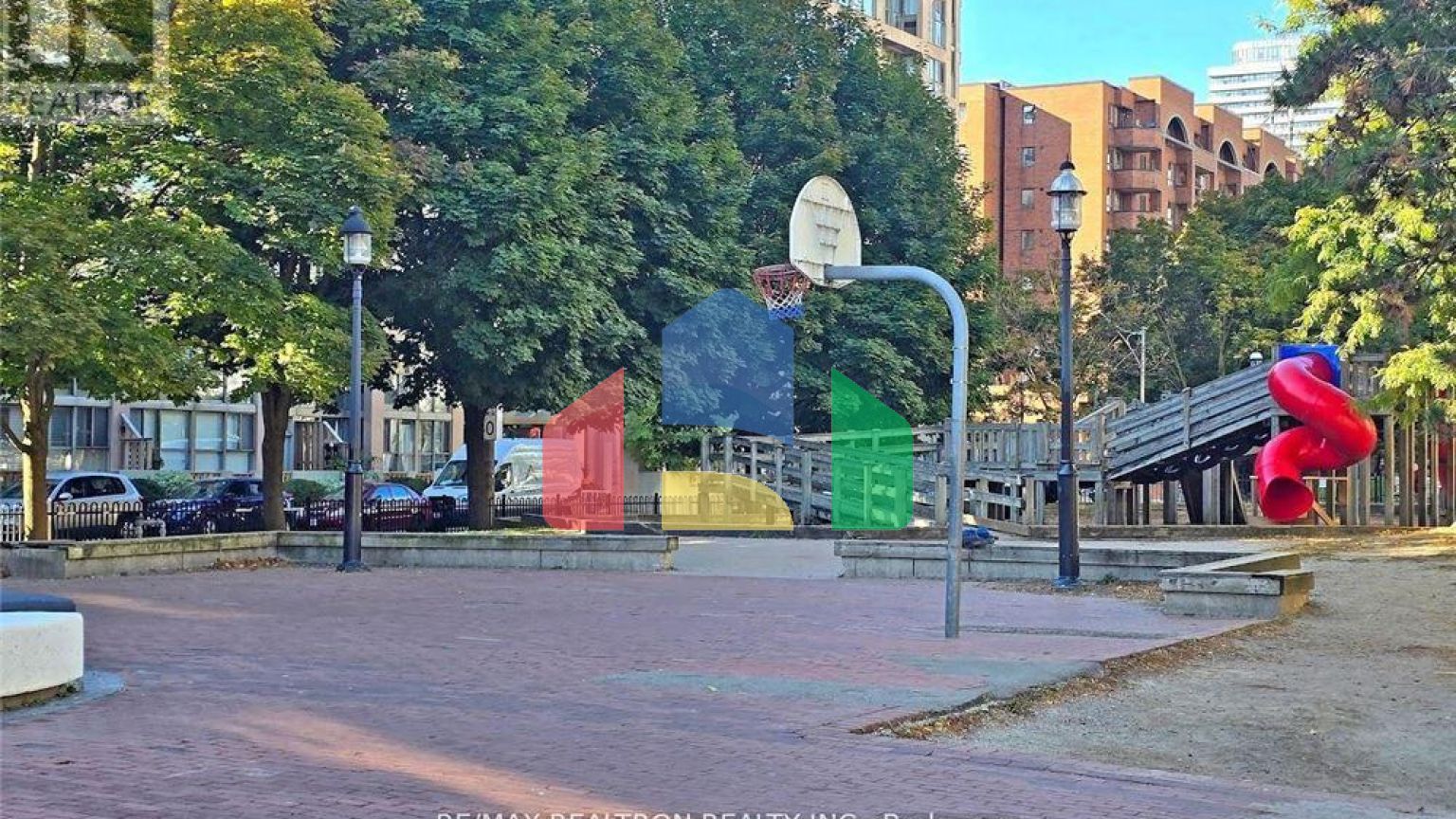 Residential - Single Family Home - Toronto, Canada - Canada