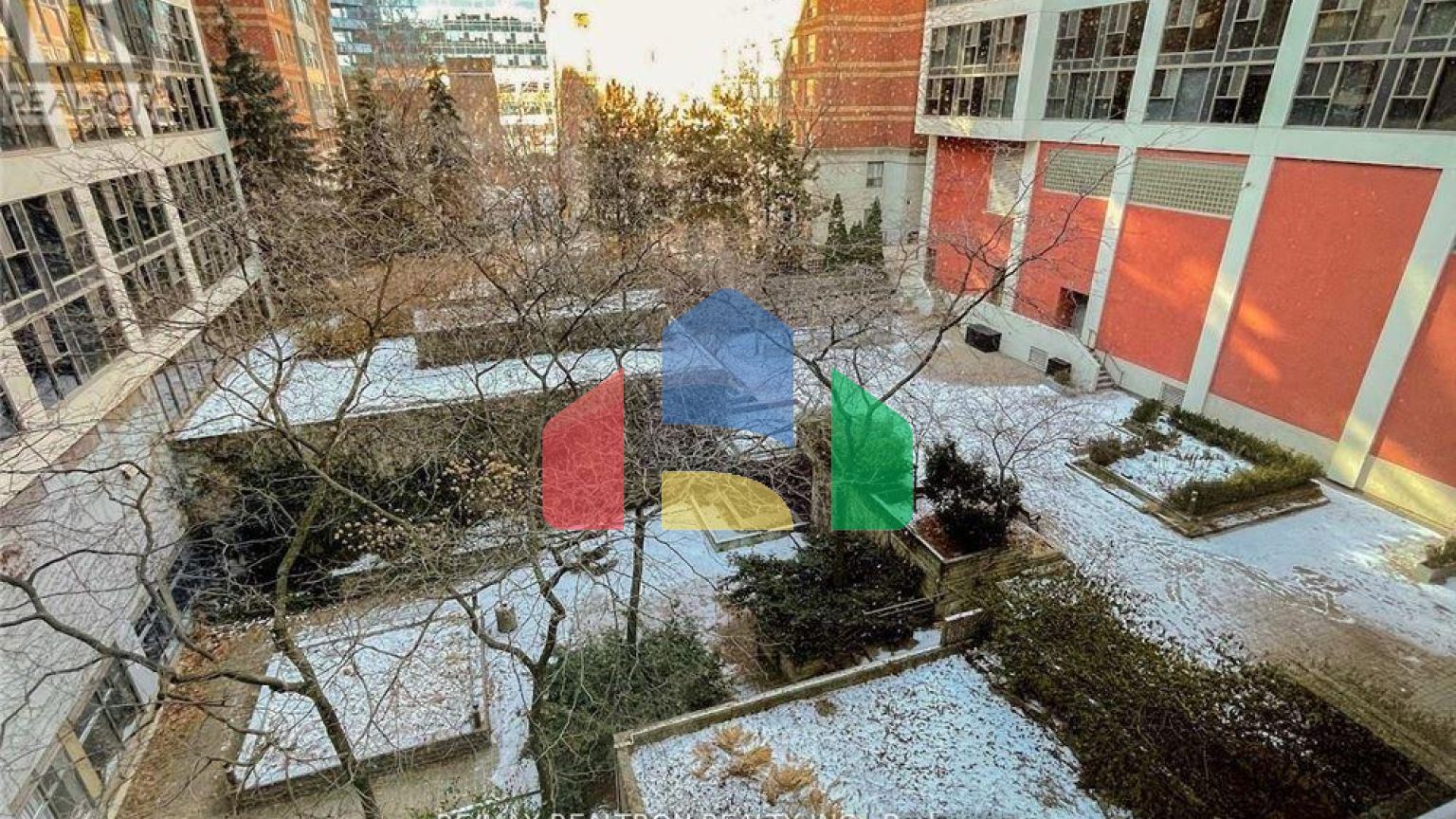 Residential - Single Family Home - Toronto, Canada - Canada