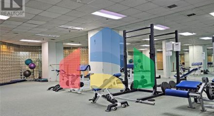 Residential - Single Family Home - Toronto, Canada - Canada