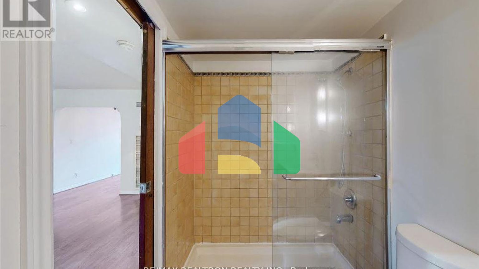 Residential - Single Family Home - Toronto, Canada - Canada