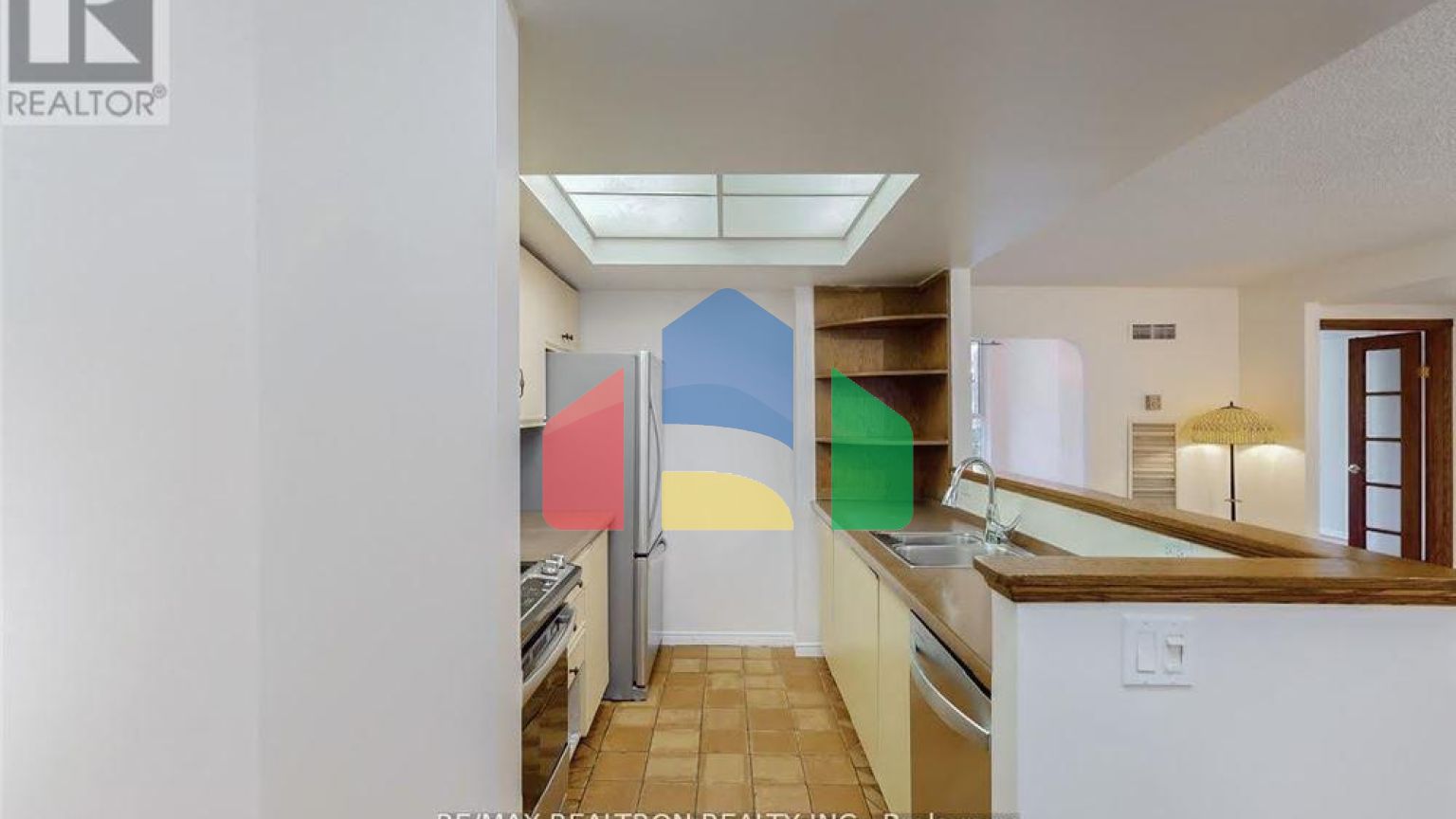 Residential - Single Family Home - Toronto, Canada - Canada