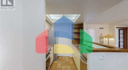 Residential - Single Family Home - Toronto, Canada - Canada