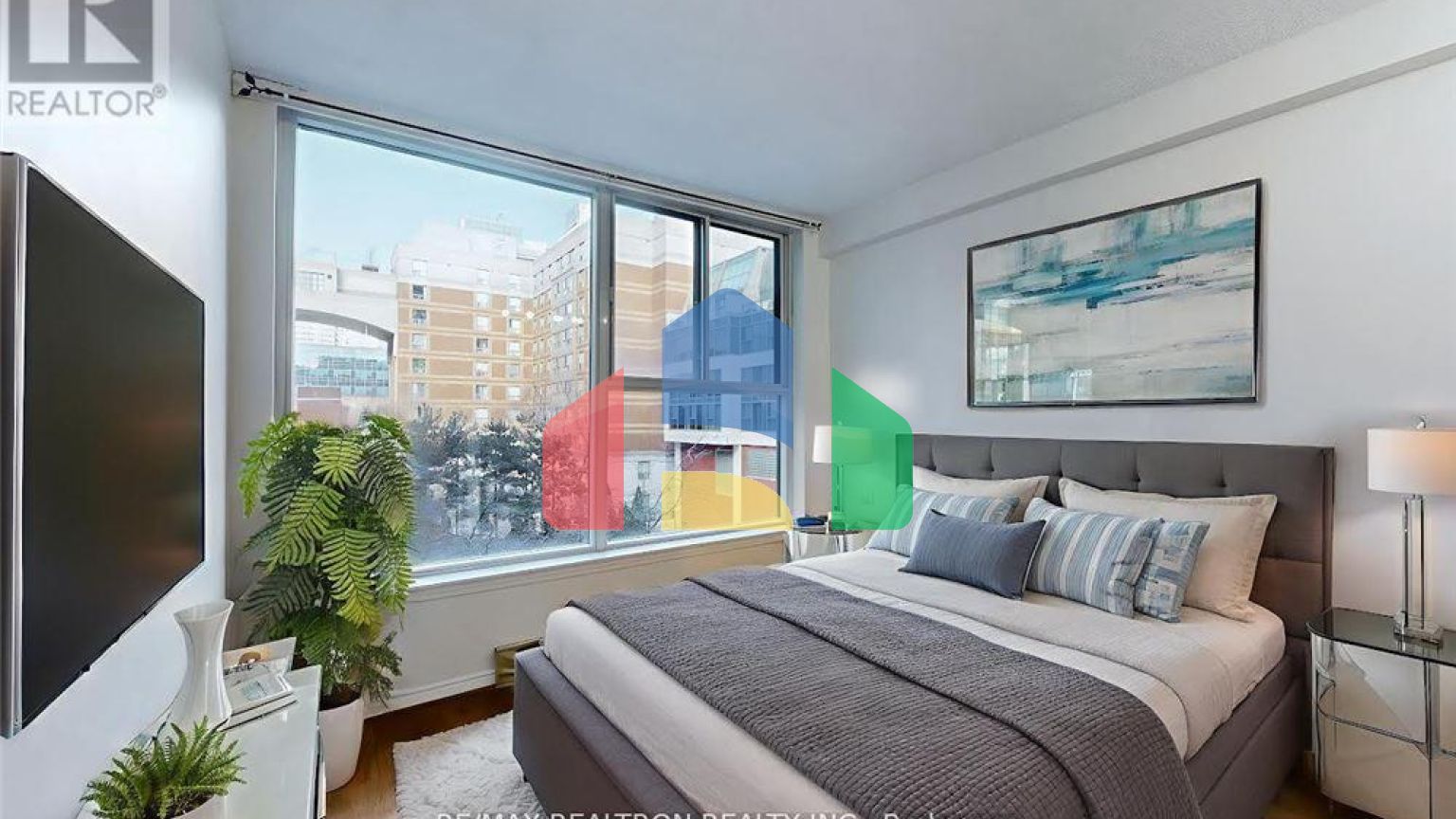 Residential - Single Family Home - Toronto, Canada - Canada