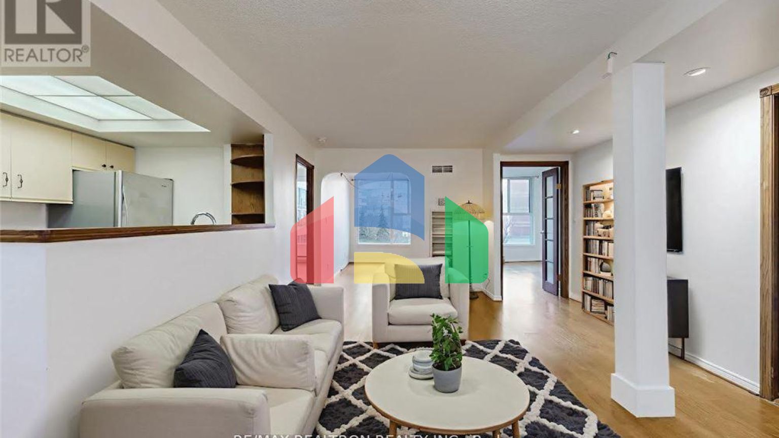 Residential - Single Family Home - Toronto, Canada - Canada