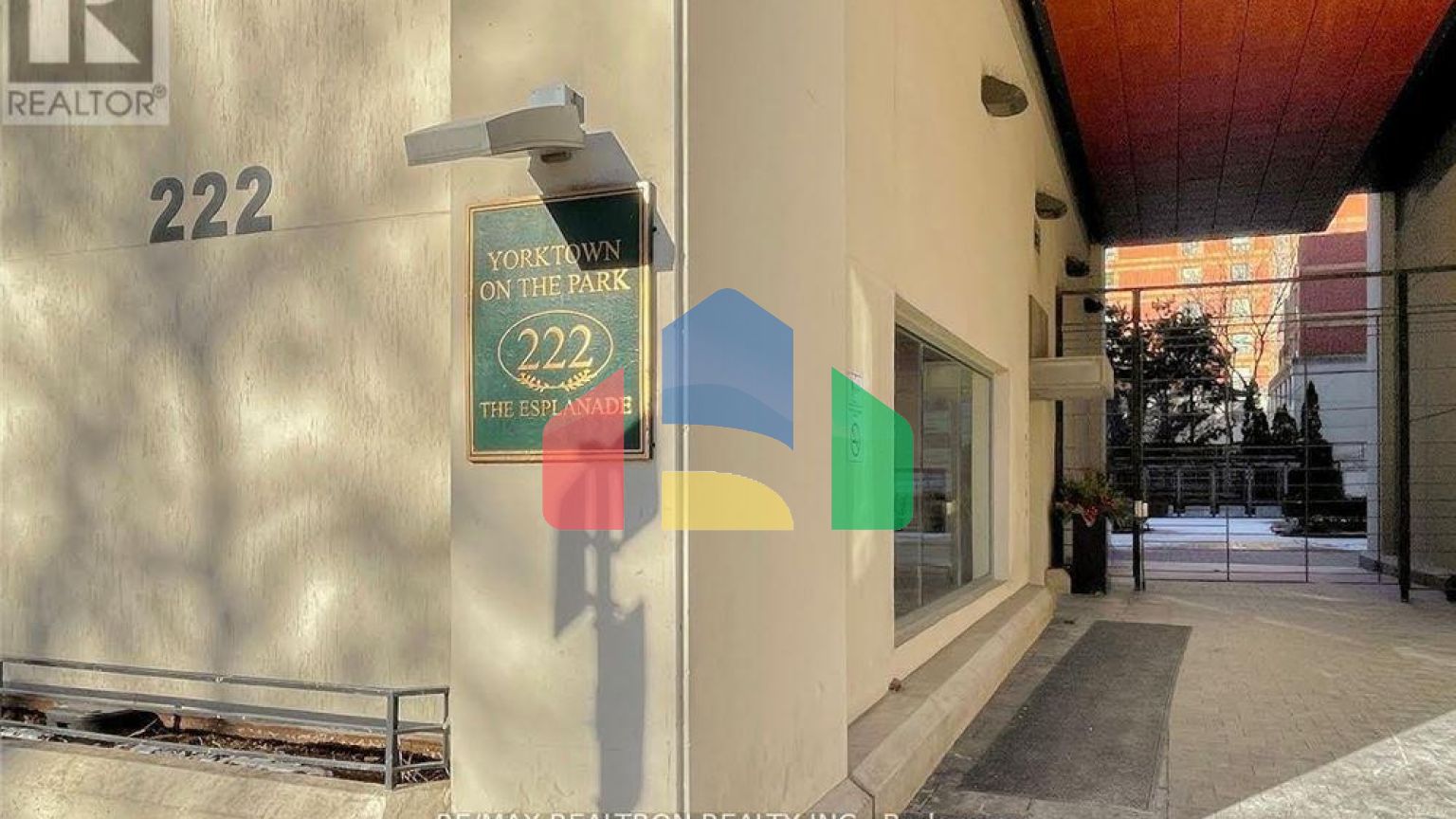 Residential - Single Family Home - Toronto, Canada - Canada