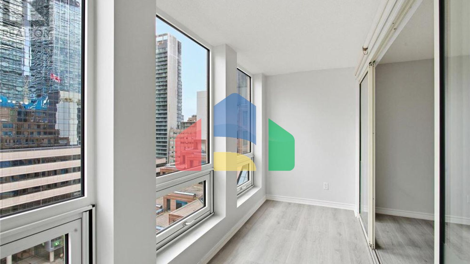 Residential - Condo/Apartment - Toronto, Canada - Canada