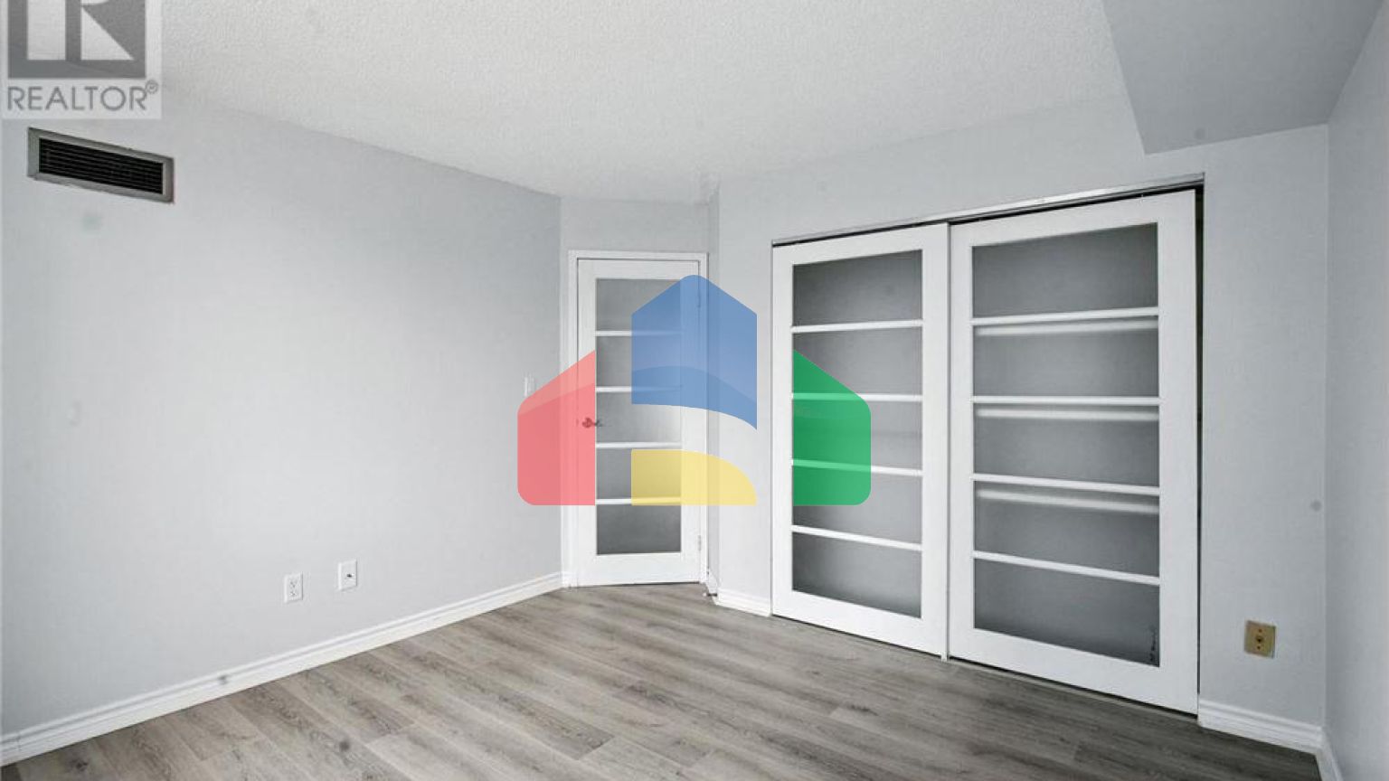 Residential - Condo/Apartment - Toronto, Canada - Canada