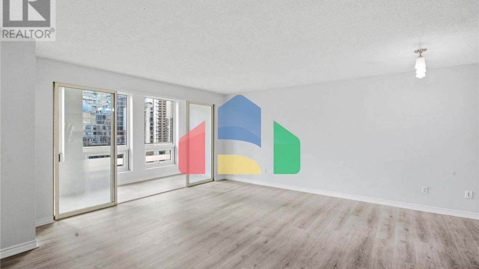 Residential - Condo/Apartment - Toronto, Canada - Canada