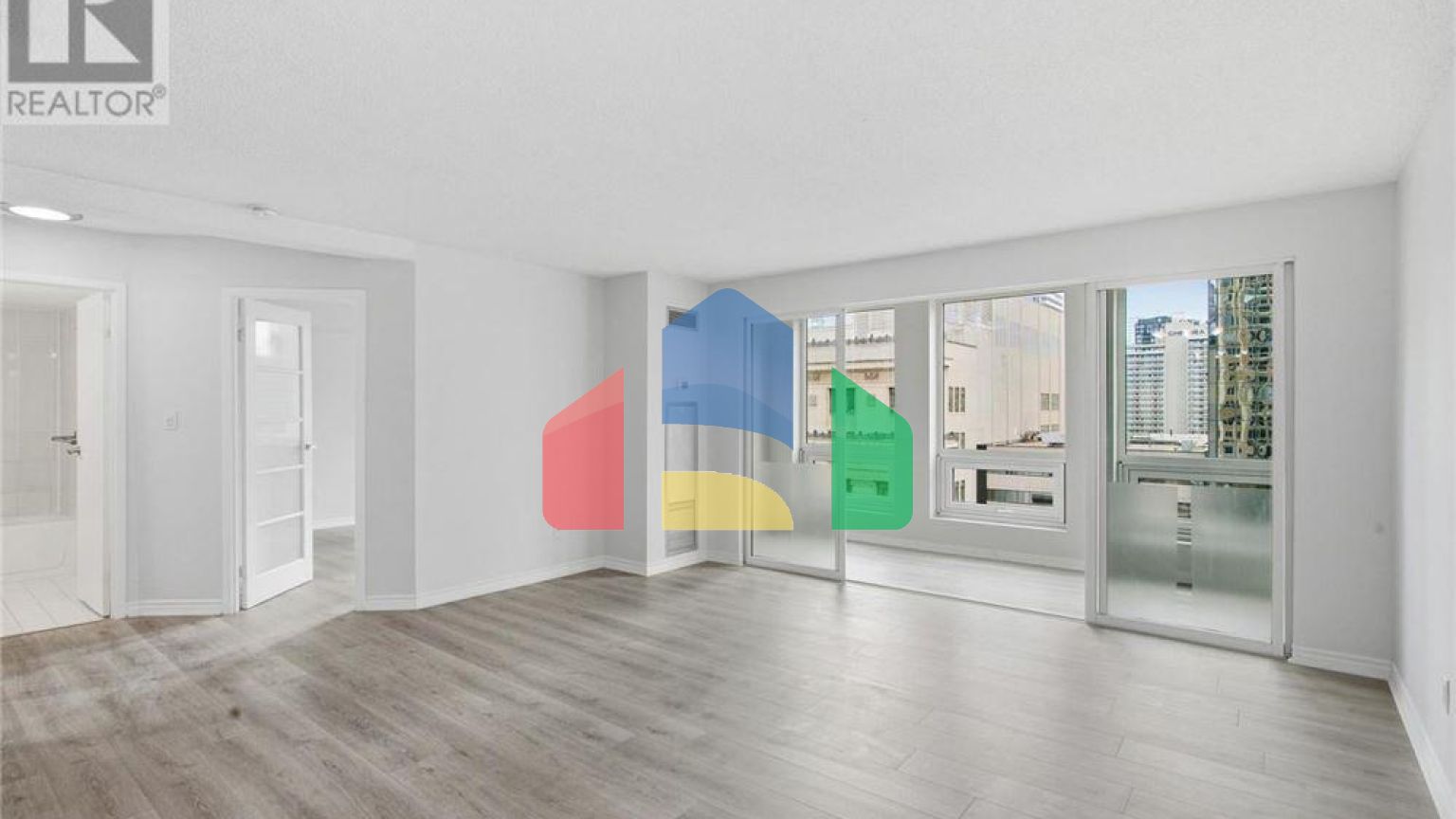 Residential - Condo/Apartment - Toronto, Canada - Canada