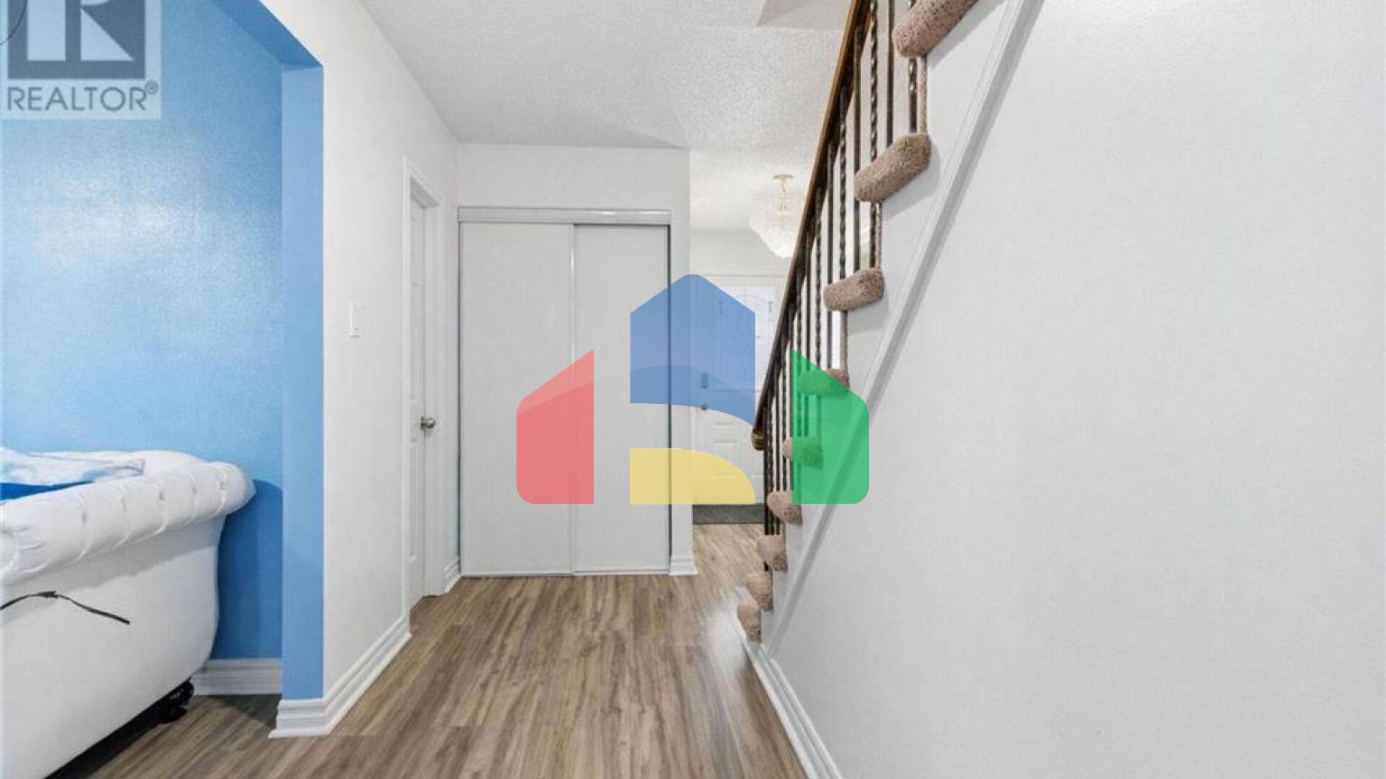 Residential - Single Family Home - Toronto, Canada - Canada