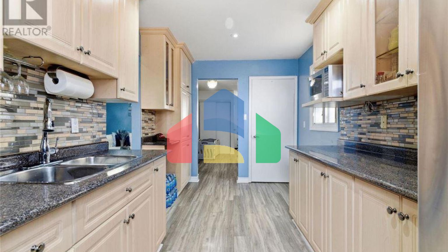 Residential - Single Family Home - Toronto, Canada - Canada