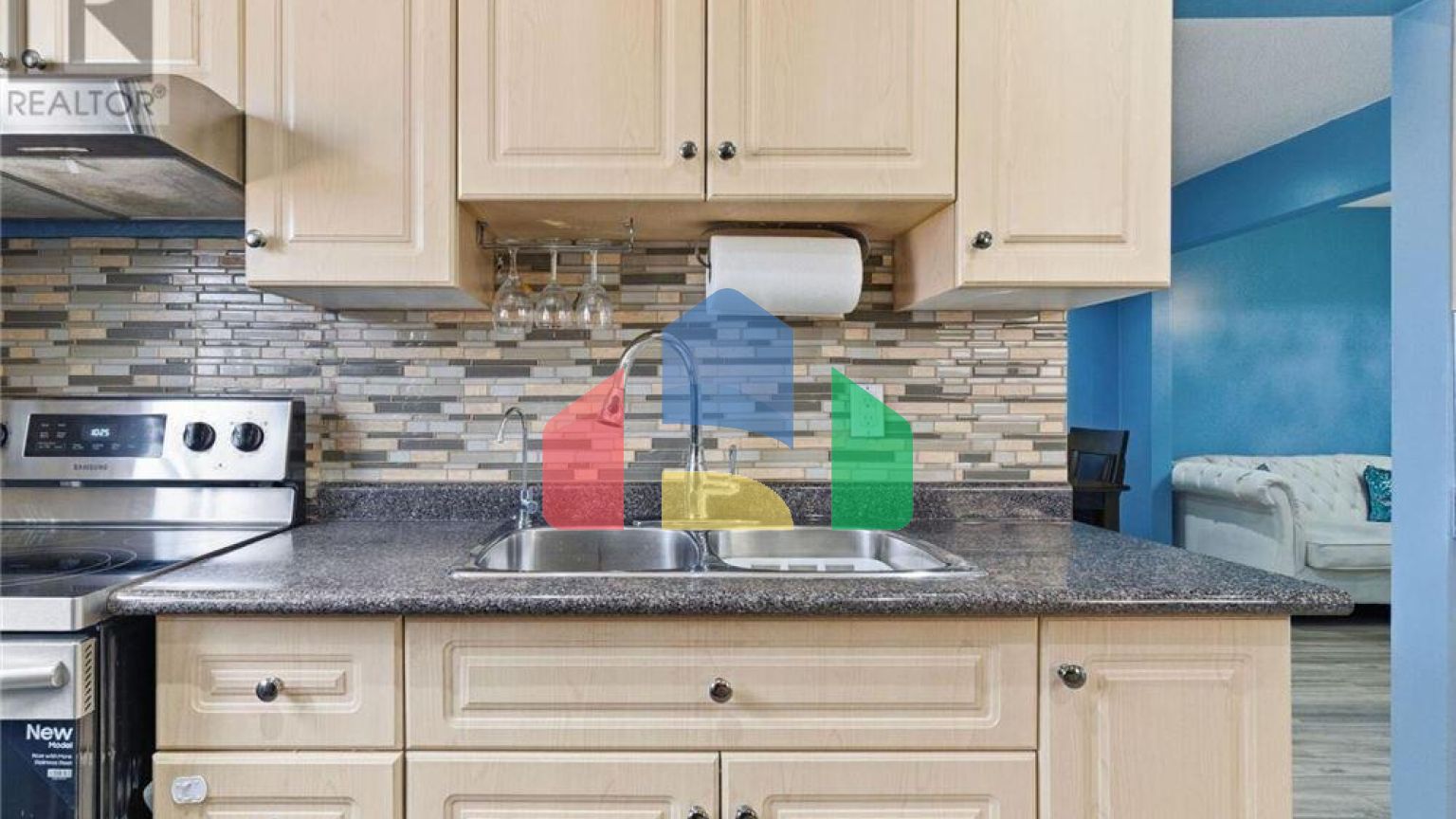 Residential - Single Family Home - Toronto, Canada - Canada