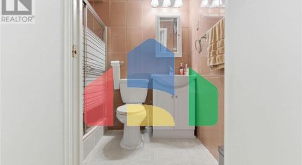 Residential - Single Family Home - Toronto, Canada - Canada