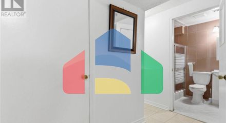 Residential - Single Family Home - Toronto, Canada - Canada