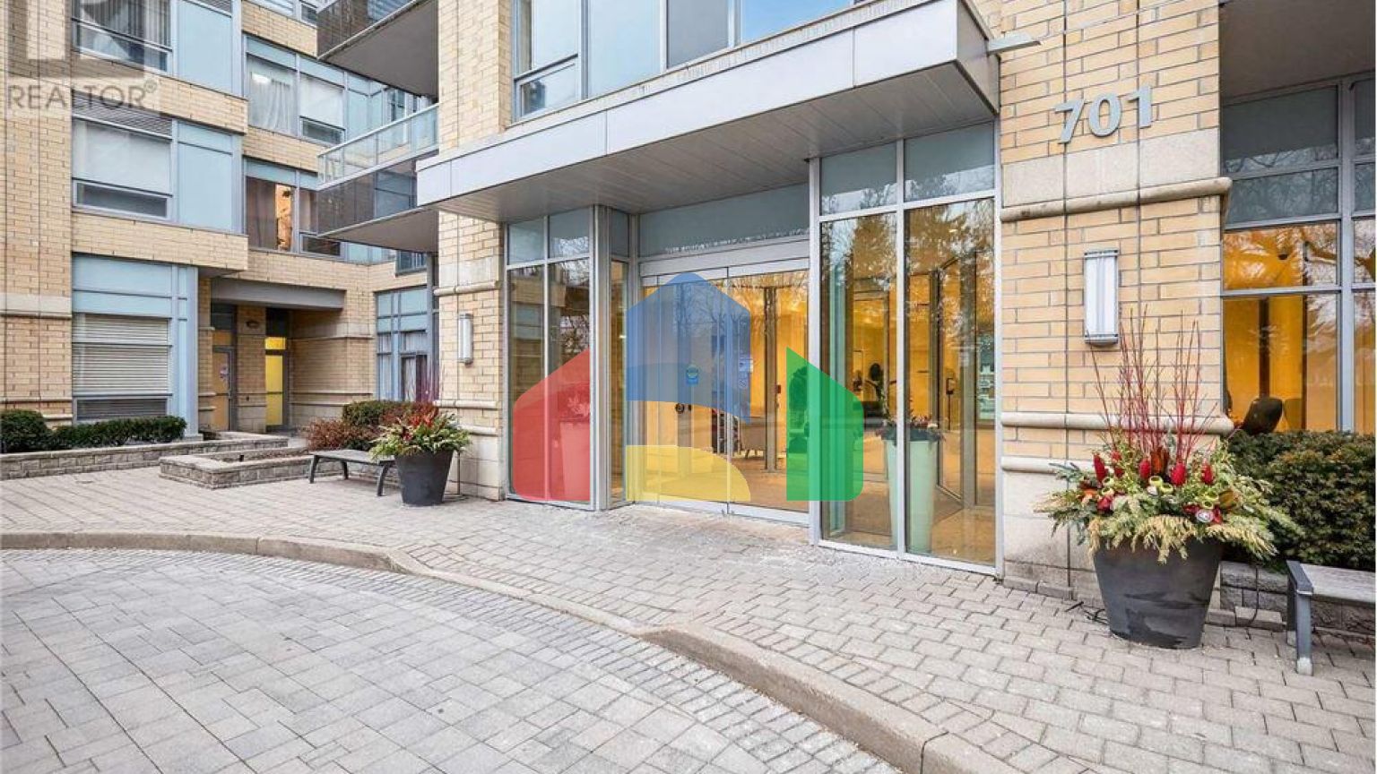 Residential - Single Family Home - Toronto, Canada - Canada