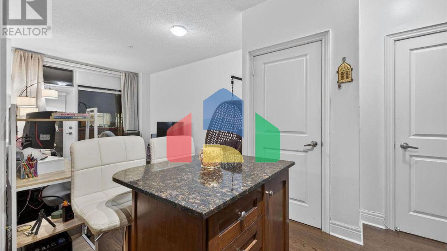 Residential - Single Family Home - Toronto, Canada - Canada