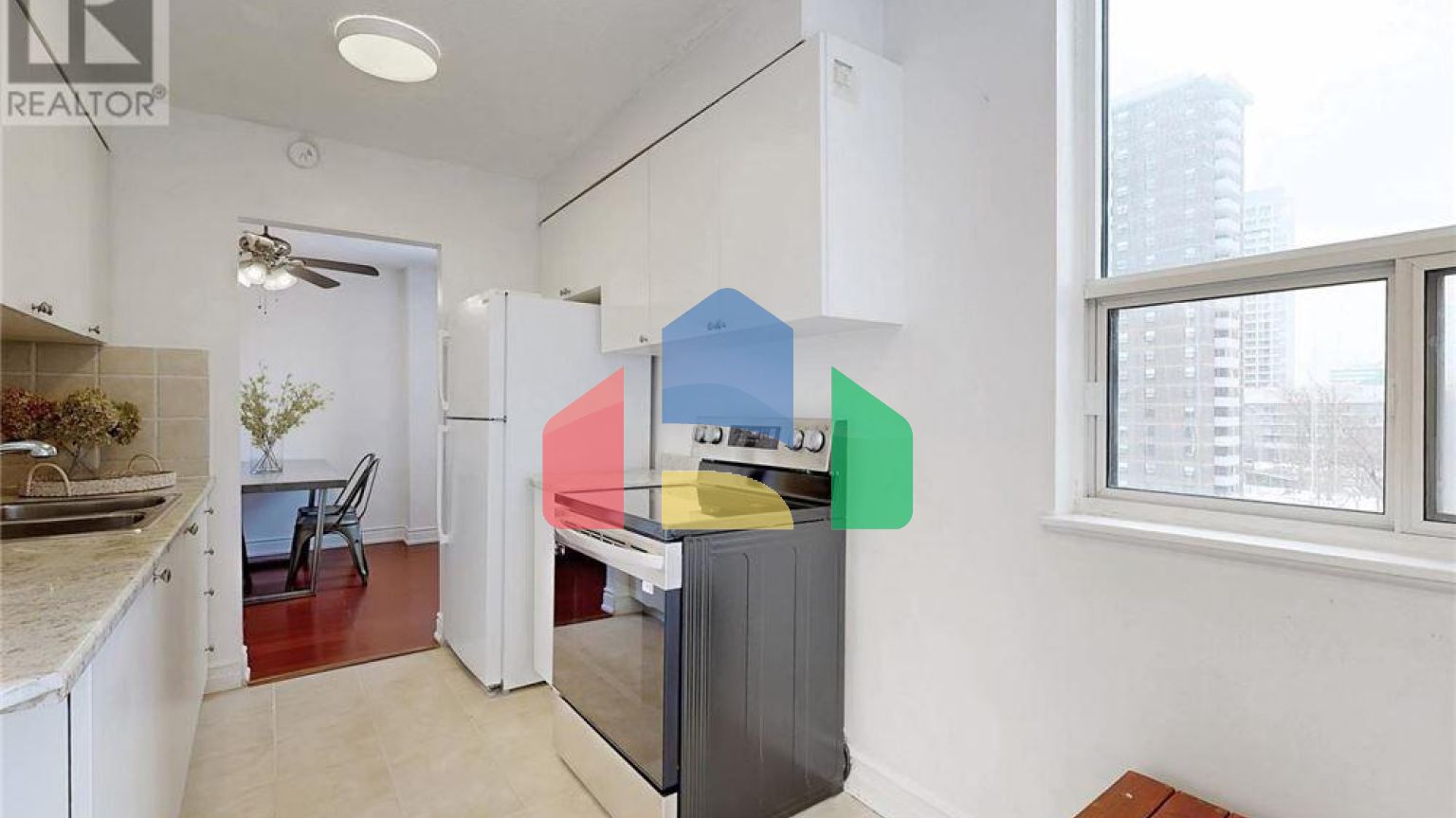 Residential - Single Family Home - Toronto, Canada - Canada