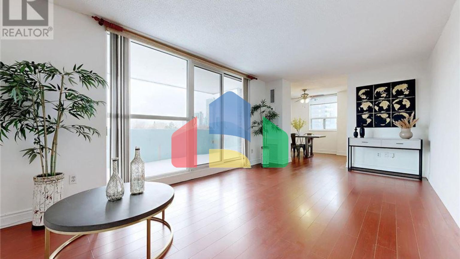 Residential - Single Family Home - Toronto, Canada - Canada