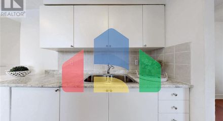 Residential - Single Family Home - Toronto, Canada - Canada