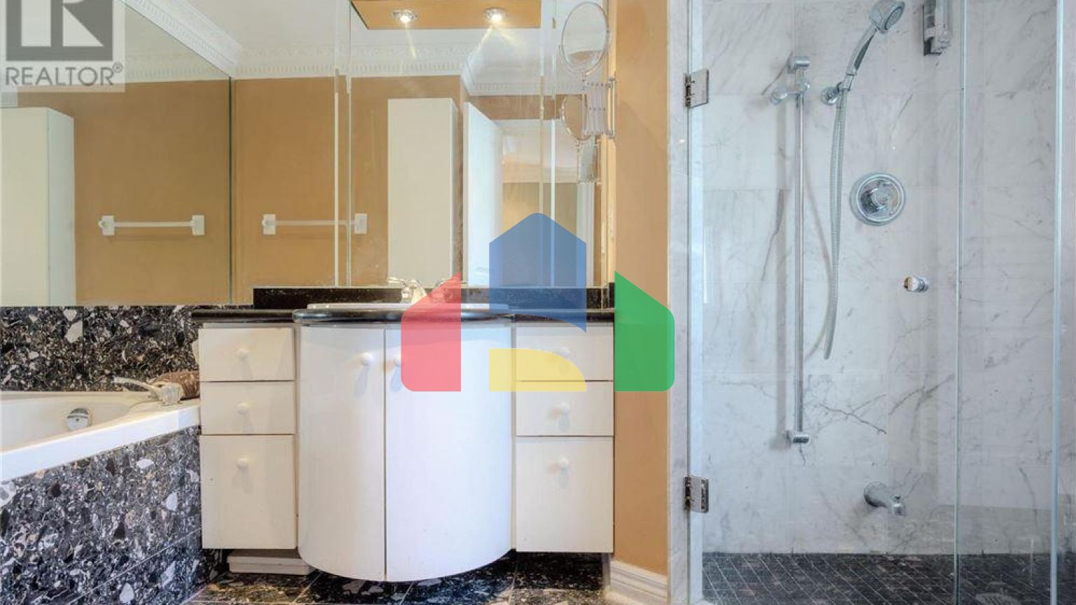 Residential - Single Family Home - Toronto, Canada - Canada