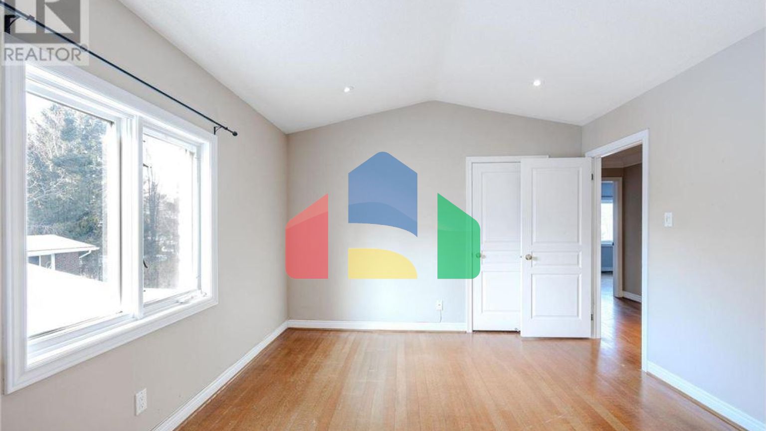 Residential - Single Family Home - Toronto, Canada - Canada