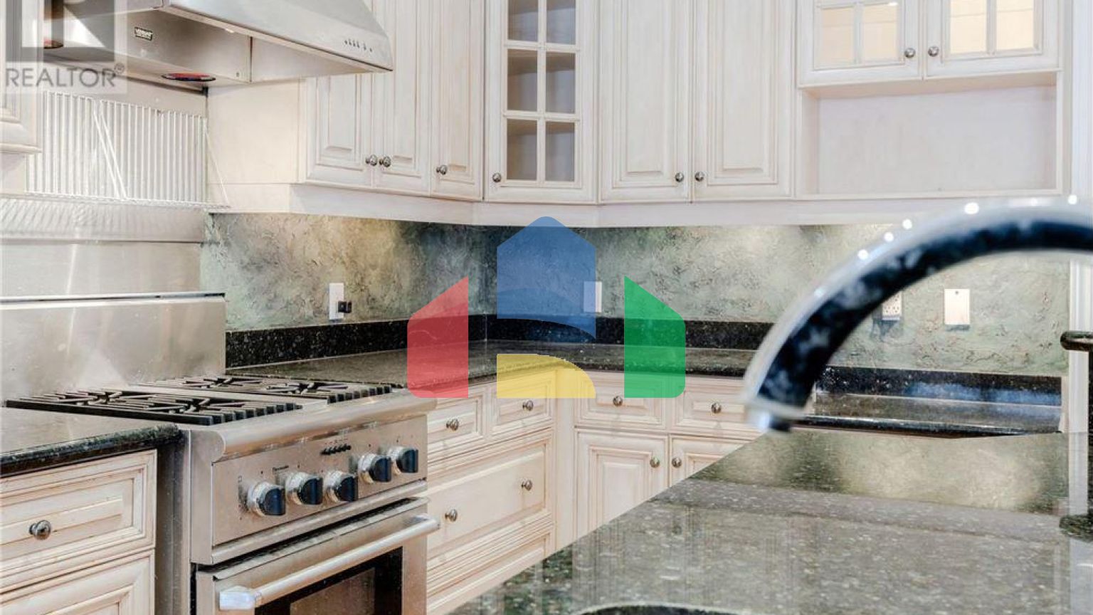 Residential - Single Family Home - Toronto, Canada - Canada