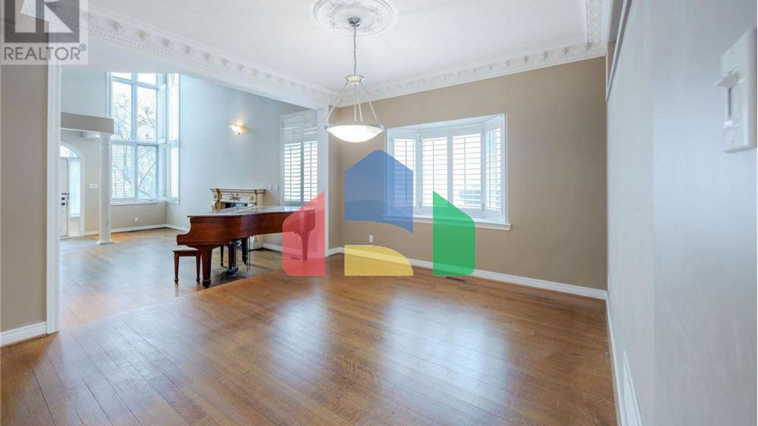 Residential - Single Family Home - Toronto, Canada - Canada