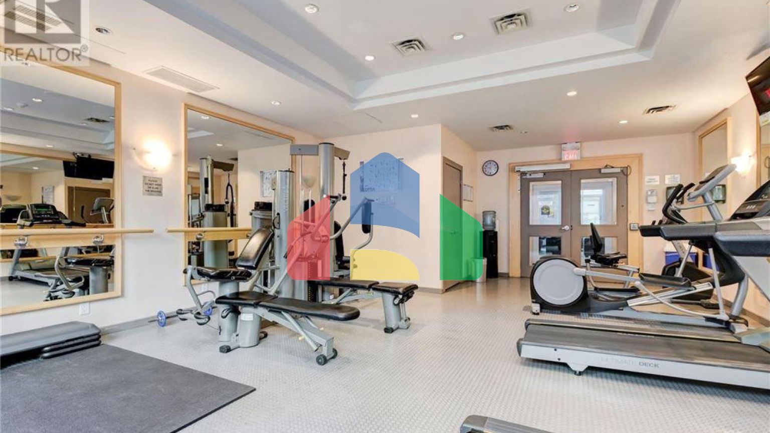 Residential - Single Family Home - Toronto, Canada - Canada