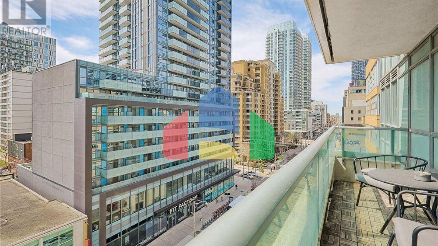 Residential - Single Family Home - Toronto, Canada - Canada