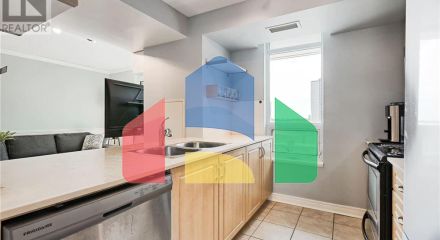 Residential - Single Family Home - Toronto, Canada - Canada