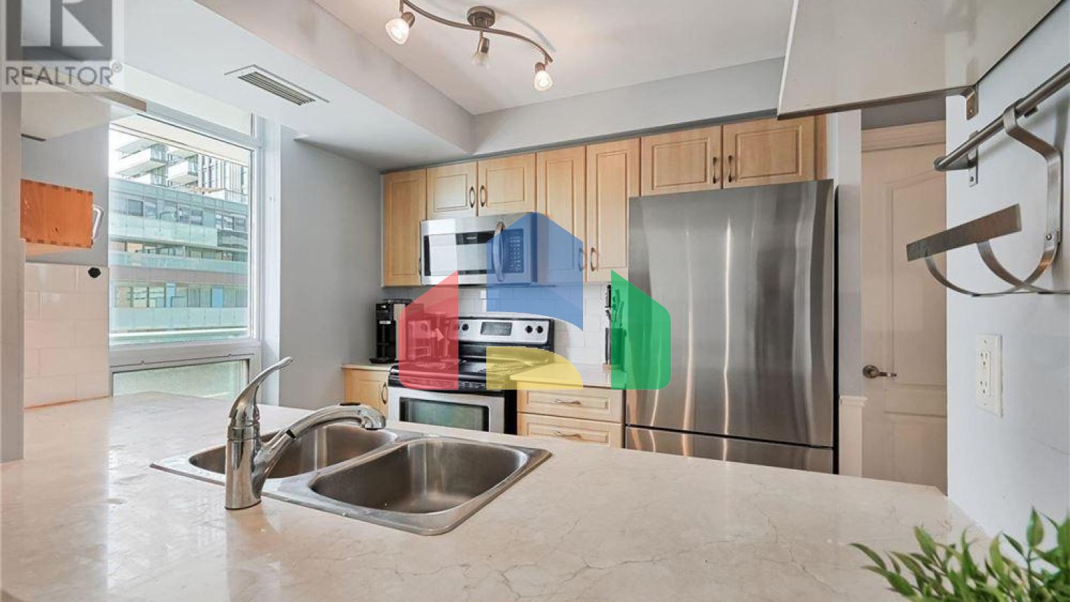 Residential - Single Family Home - Toronto, Canada - Canada