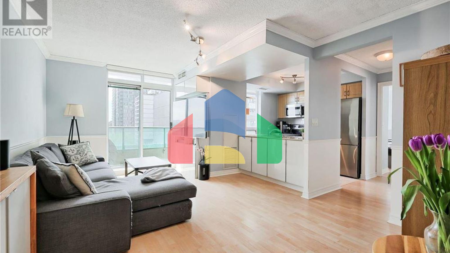 Residential - Single Family Home - Toronto, Canada - Canada