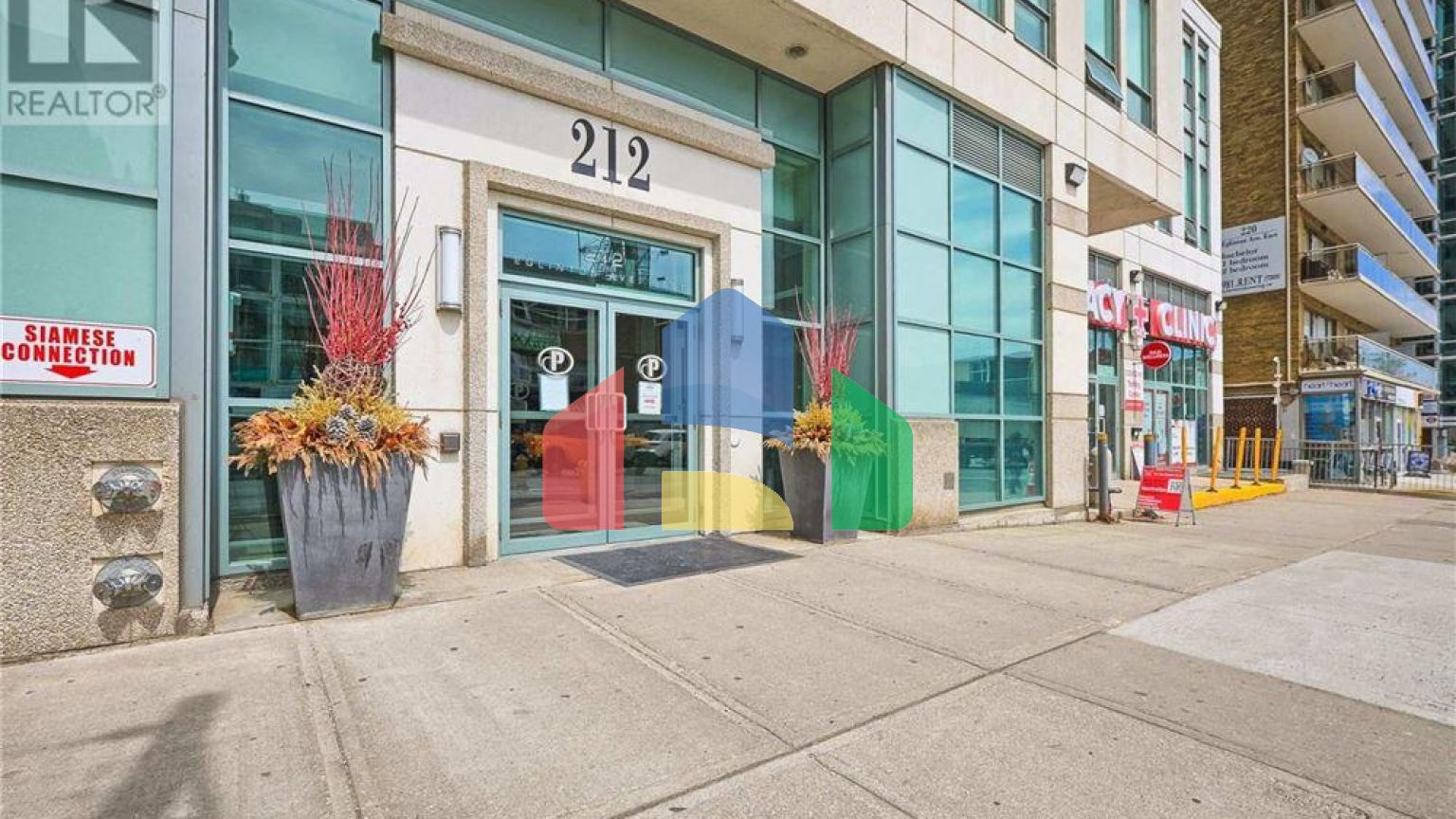 Residential - Single Family Home - Toronto, Canada - Canada