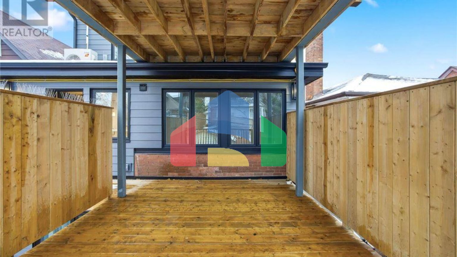 Residential - Single Family Home - Toronto, Canada - Canada