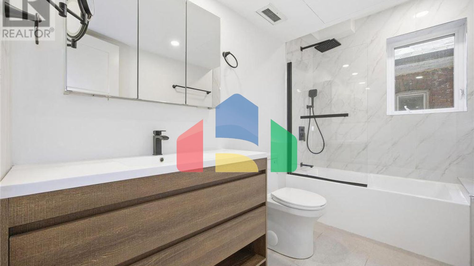 Residential - Single Family Home - Toronto, Canada - Canada