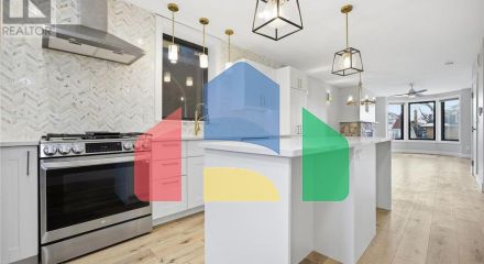 Residential - Single Family Home - Toronto, Canada - Canada