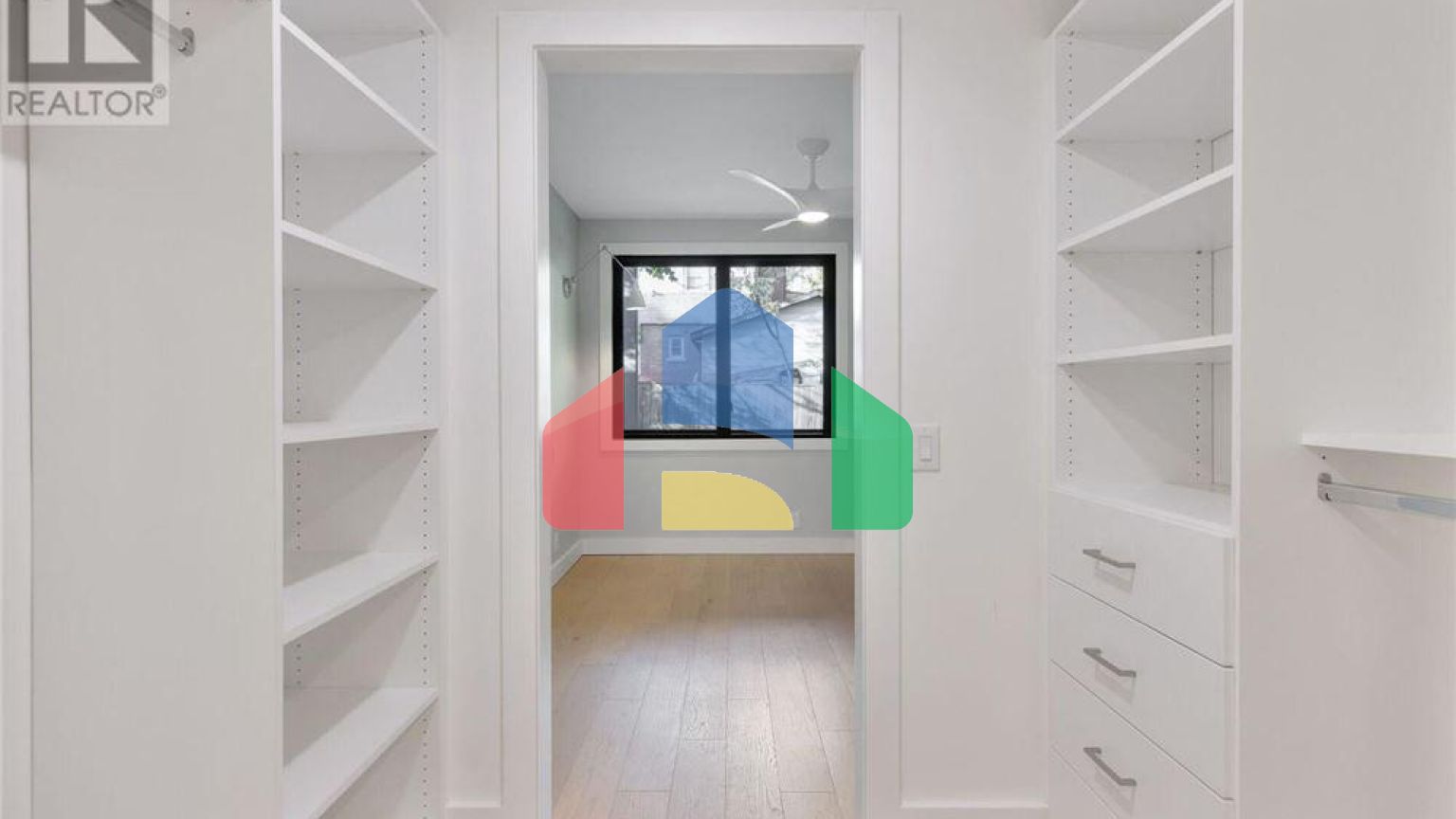 Residential - Single Family Home - Toronto, Canada - Canada