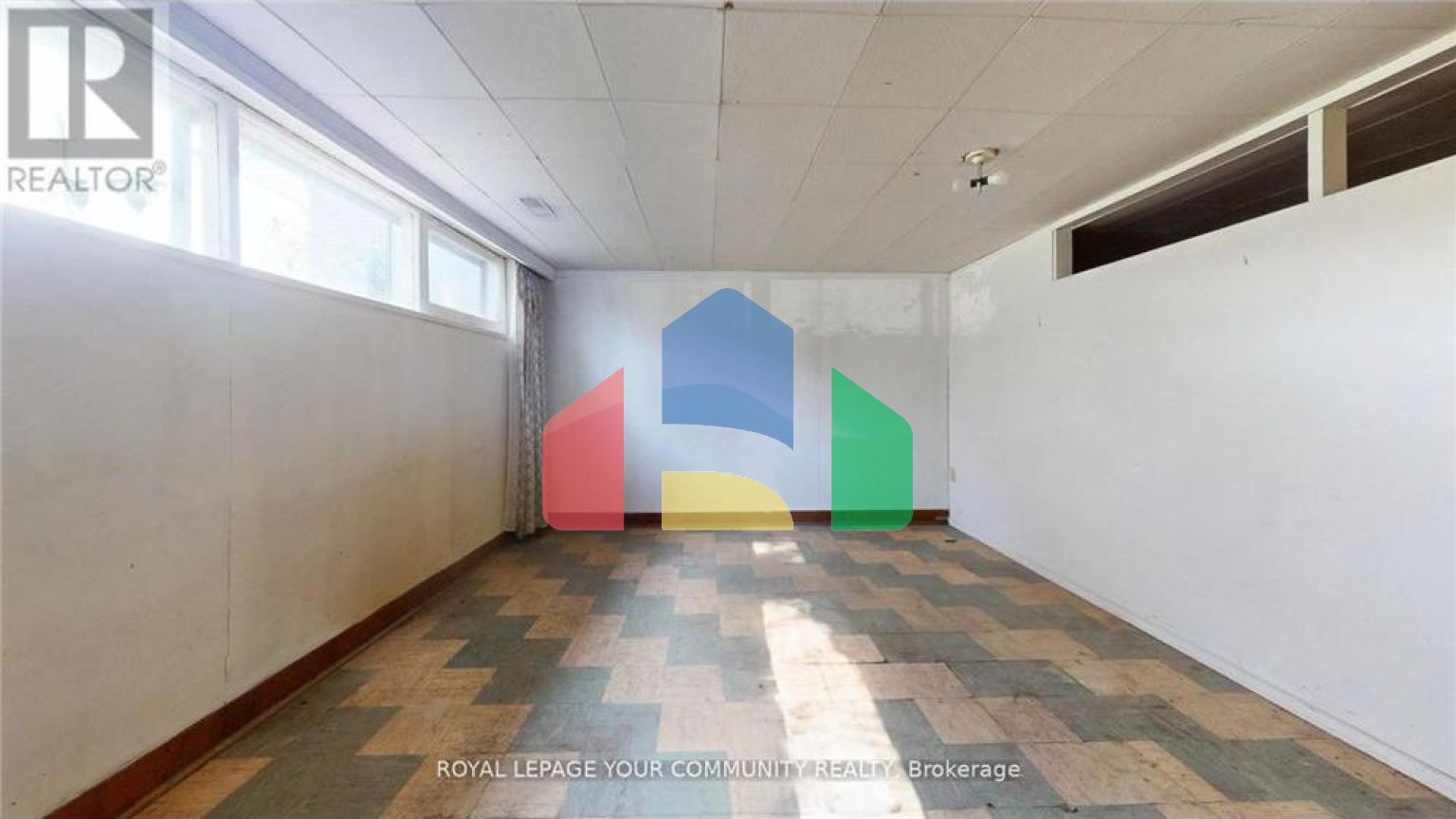 Residential - Single Family Home - Toronto, Canada - Canada