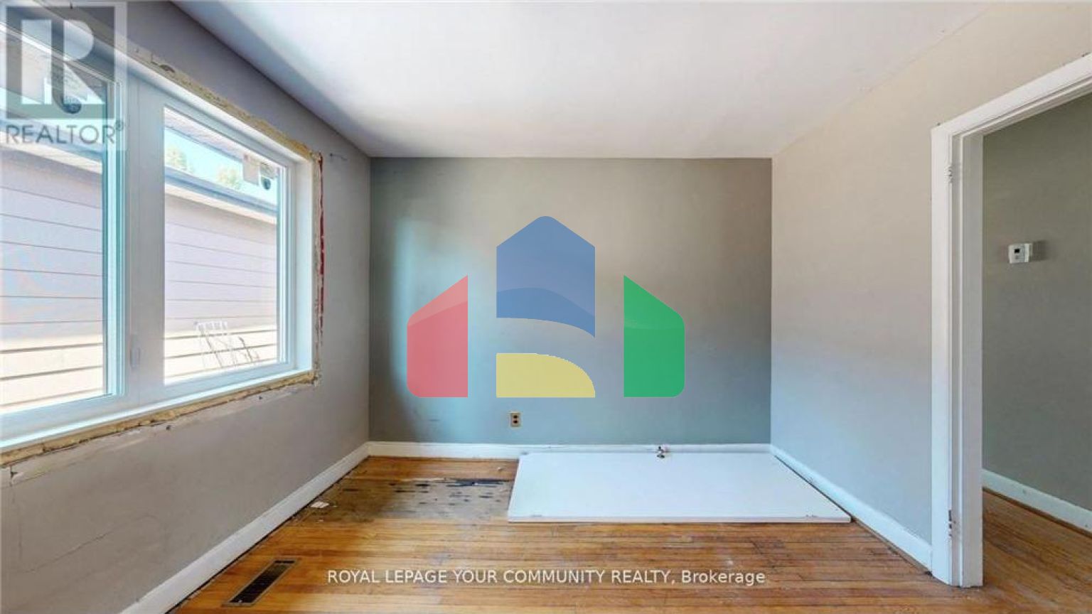 Residential - Single Family Home - Toronto, Canada - Canada