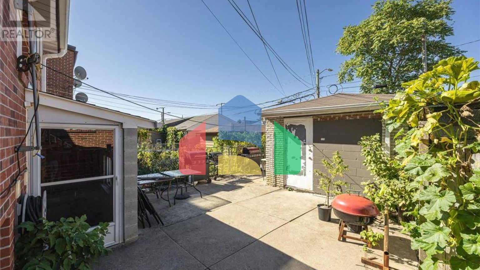 Residential - Single Family Home - Toronto, Canada - Canada