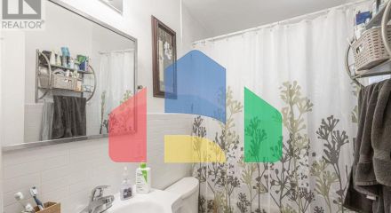 Residential - Single Family Home - Toronto, Canada - Canada