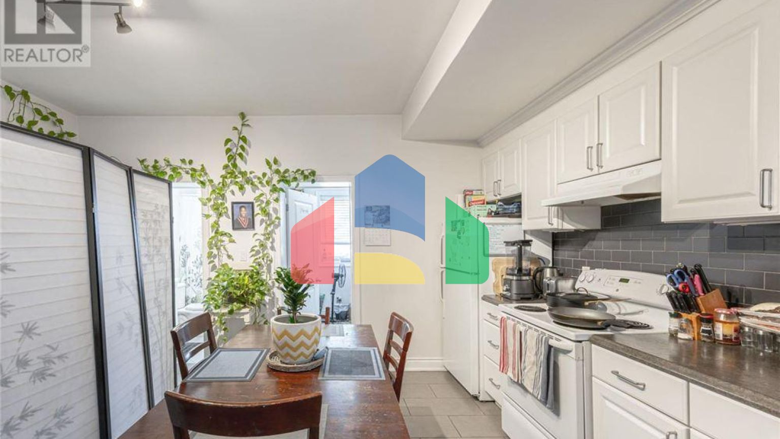 Residential - Single Family Home - Toronto, Canada - Canada